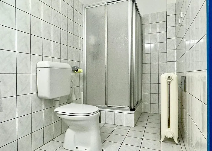 Hotel Very Central, 5 Min To Center, Self Check In Viena