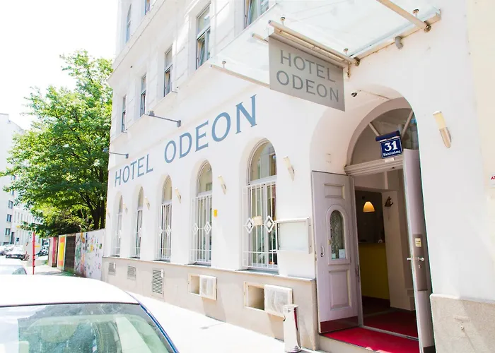 Hotel Very Central, 5 Min To Center, Self Check In Viena